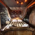 Logement unique inspiré de Game of thrones au coeur de Colmar