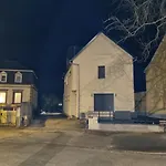 Jolie maison Sauna, Balneo lumino thérapie et Terrasse
