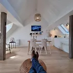 Travel Homes - The Parc, Next To Champ De Mars