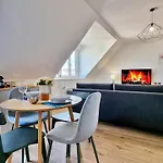 Colmar Mon Amour-Chic-Garage-Fibre-Rbnb