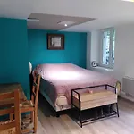 La Chambre De La Maison Bleue