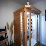 L\'instant T 4* Balnéo, Sauna et Parking Privé