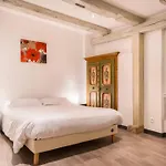 Historic City Center - Petite Venise Suites