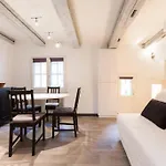 Historic City Center - Petite Venise Suites