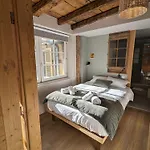 Appartement A Travers Champs Avec Sauna Et Parking