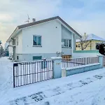 Maison Individuelle 100 M2, Jardin Et Parking Prive