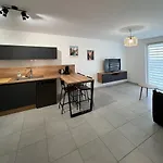 Le Stan - Proche Centre Ville - Terrasse & Parking Gratuit
