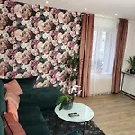 Mirka & Franck Apartment Chic 4 Stars Parking Free