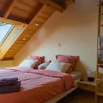 Combles et Vous, Duplex T6 Colmar, Famille, ALL INCLUSIVE, Jardin&Parking vélos
