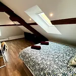 Family-Friendly Duplex - Near Center - Free Parking - Wifi