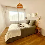Maison Individuelle 100 M2, Jardin Et Parking Prive
