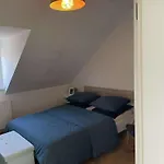 Joli Appartement Avec Place De Parking Prive
