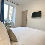 Deluxe Design - City Center Cosy Apartments