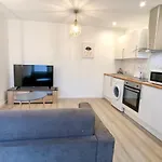 Charming Home - City Center Cosy Apartments