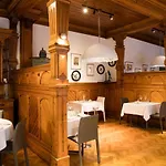 Relais & Chateaux La Maison Des Tetes