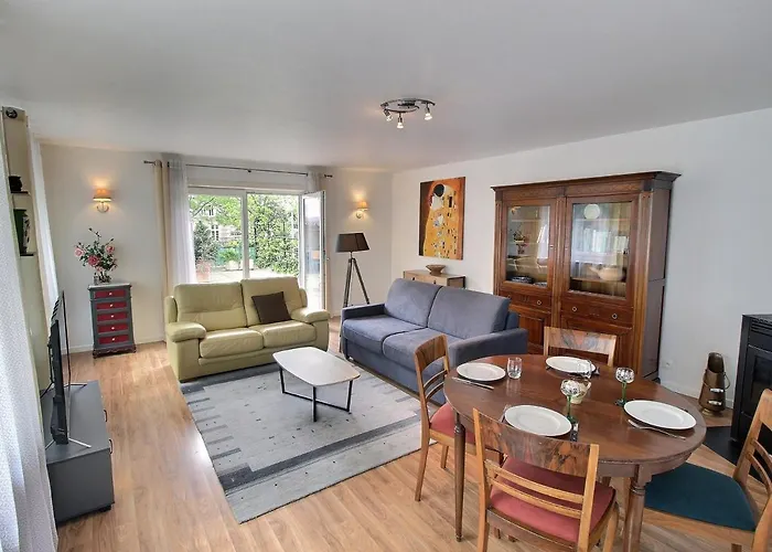 Appartement Spacieux A Colmar Avec Terrasse, Garage Privatif, Proche Centre Et Gare - Fr-1-722-2