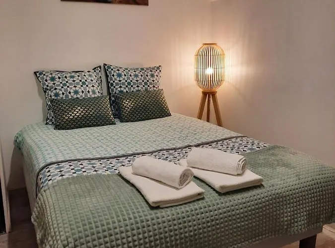 Charmant Studio Proche Centre Ville + Parking
