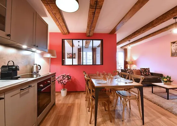 La Vie En Rose - 6P-3Br