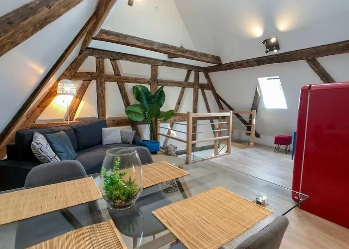Beauty & The Beast - Old Town Cosy Apartments