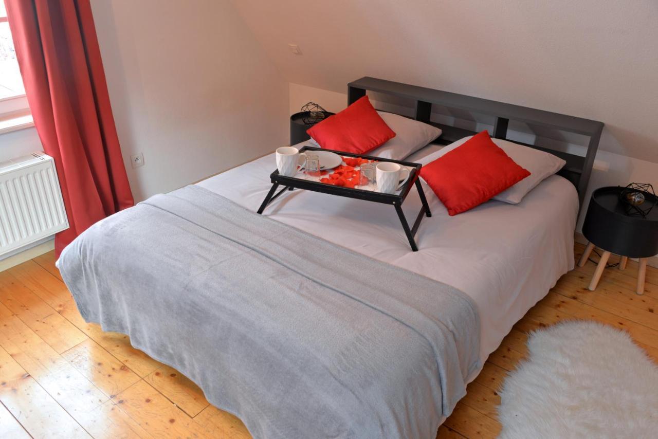 L'elegant De La Petite Venise Apartment