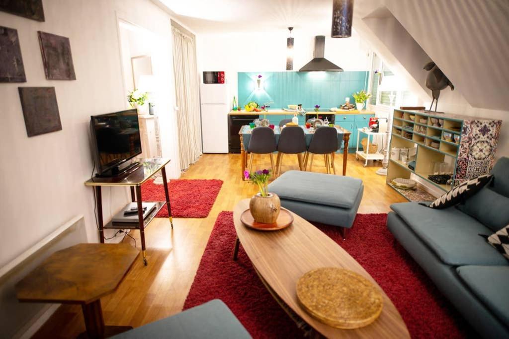 Duplex Coloré Et Bien équipé, Proche Centre-ville Appartement *