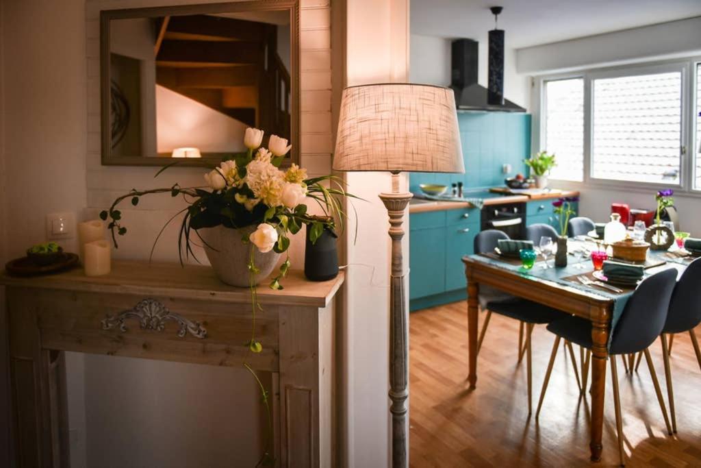 Duplex Coloré Et Bien équipé, Proche Centre-ville Appartement *
