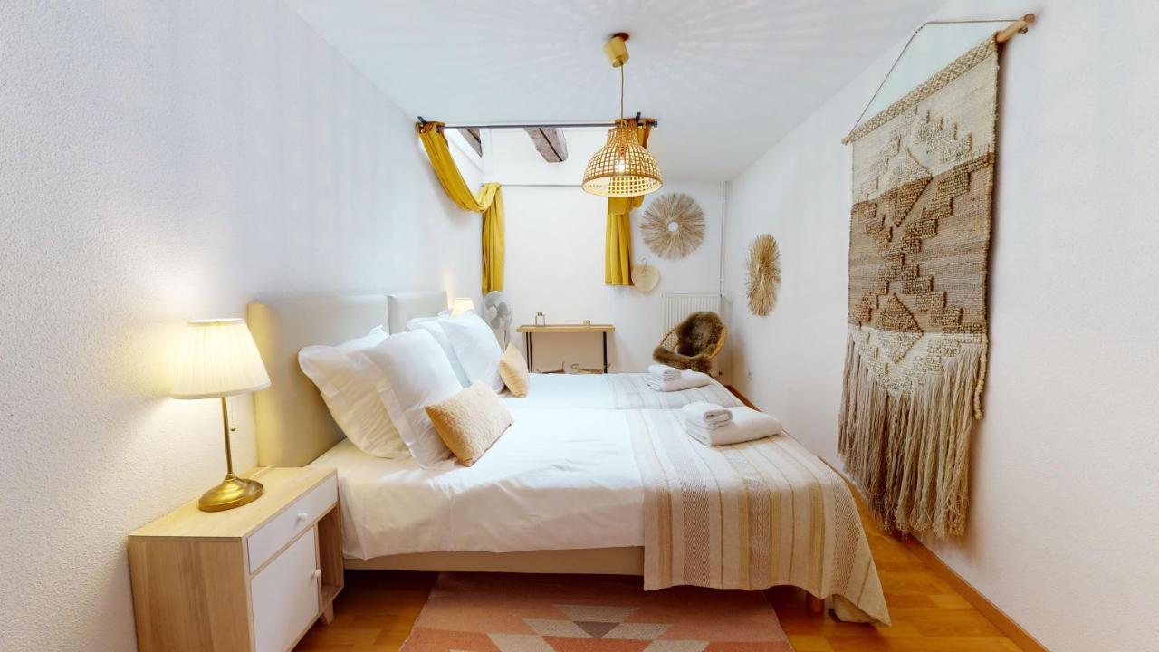 Appartement Duplex Des Dominicains - 1 Parking Gratuit - Hypercentre 6 Personnes