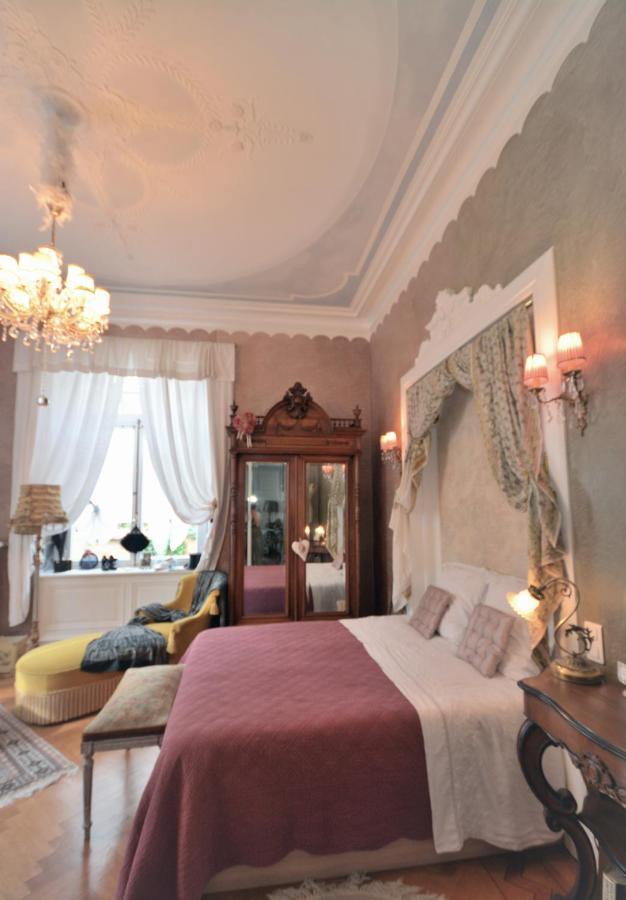 Castelnau Guest house *