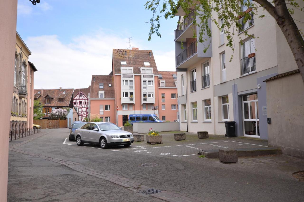 Appartement Les Artisans Au Centre Historique, Dans Un Havre De Verdure Et De Calme Colmar