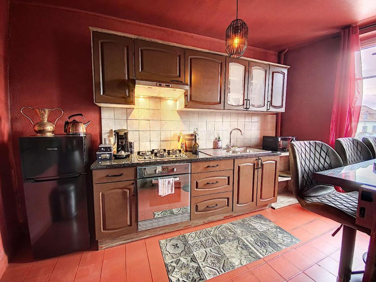 Appartement Logement Unique Inspiré De Game Of Thrones Au Coeur De