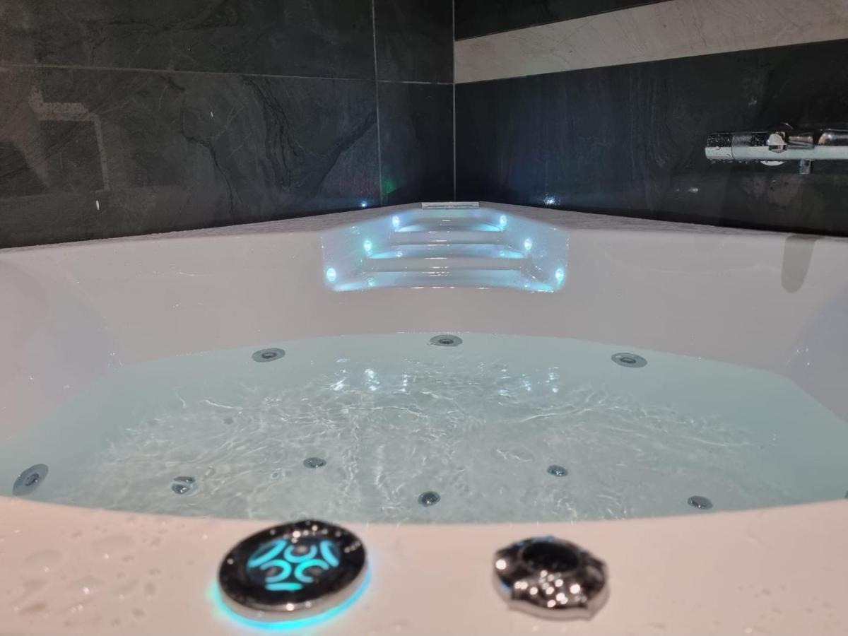 Villa Jolie Maison, Balneo Lumino Therapie Et Terrasse Colmar