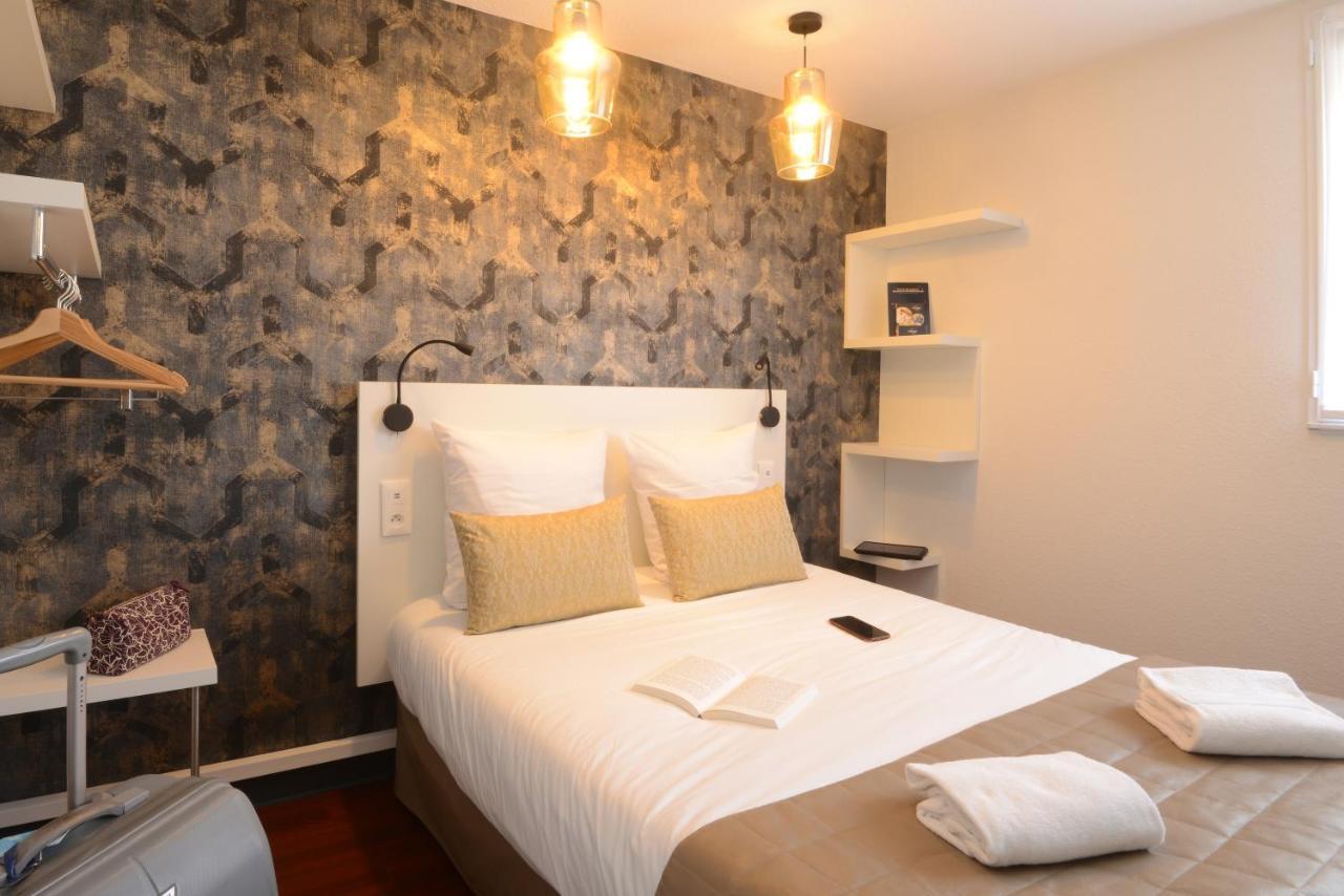 Arc-en-ciel Contact Hotel