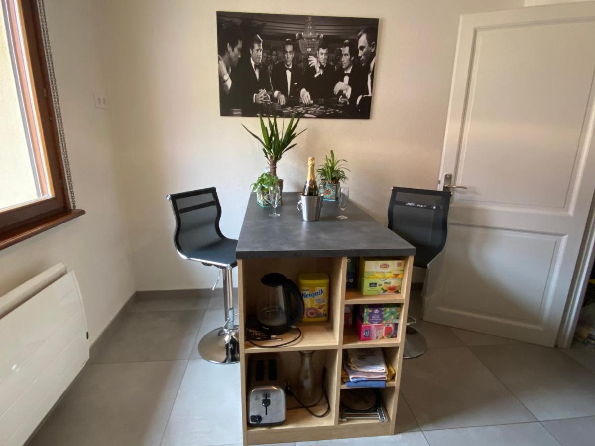 Mallo's Avec Parking Gratuit Et 2 Balcons Appartement