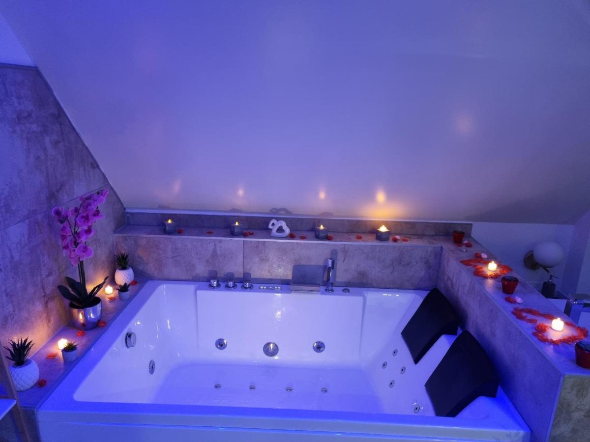 Apartment Jacuzzi Au Centre