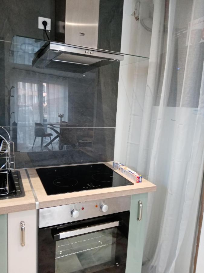 Jolie Maison Sauna, Balneo Lumino Thérapie Et Terrasse Villa *