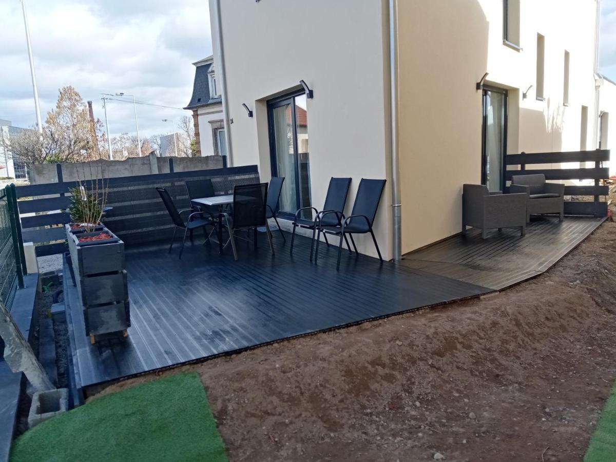 Jolie Maison Sauna, Balneo Lumino Thérapie Et Terrasse