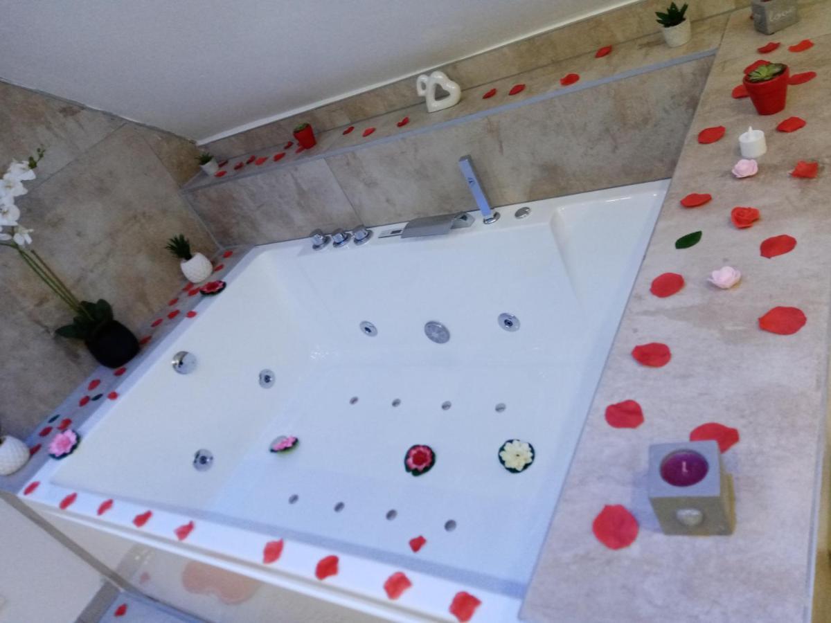 Jacuzzi Au Centre Appartamento Colmar