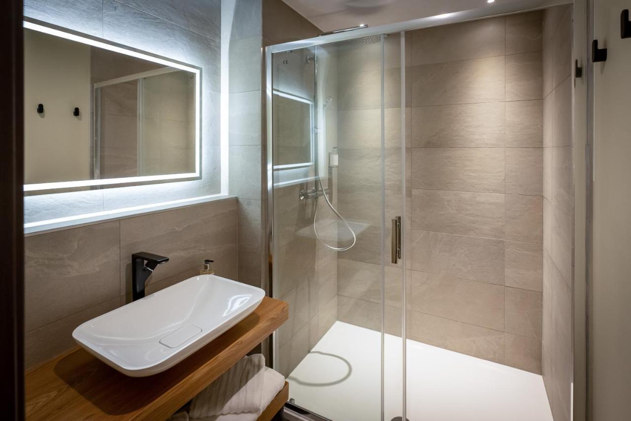Apartment Serenity - De Prestige 4 Et 5 Etoiles - 2, 4 Et 6 Personnes- Centre Historique *