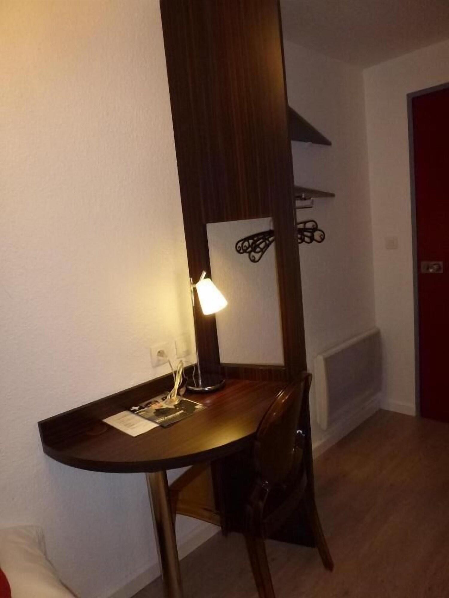 Primo Centre Hotel 2*