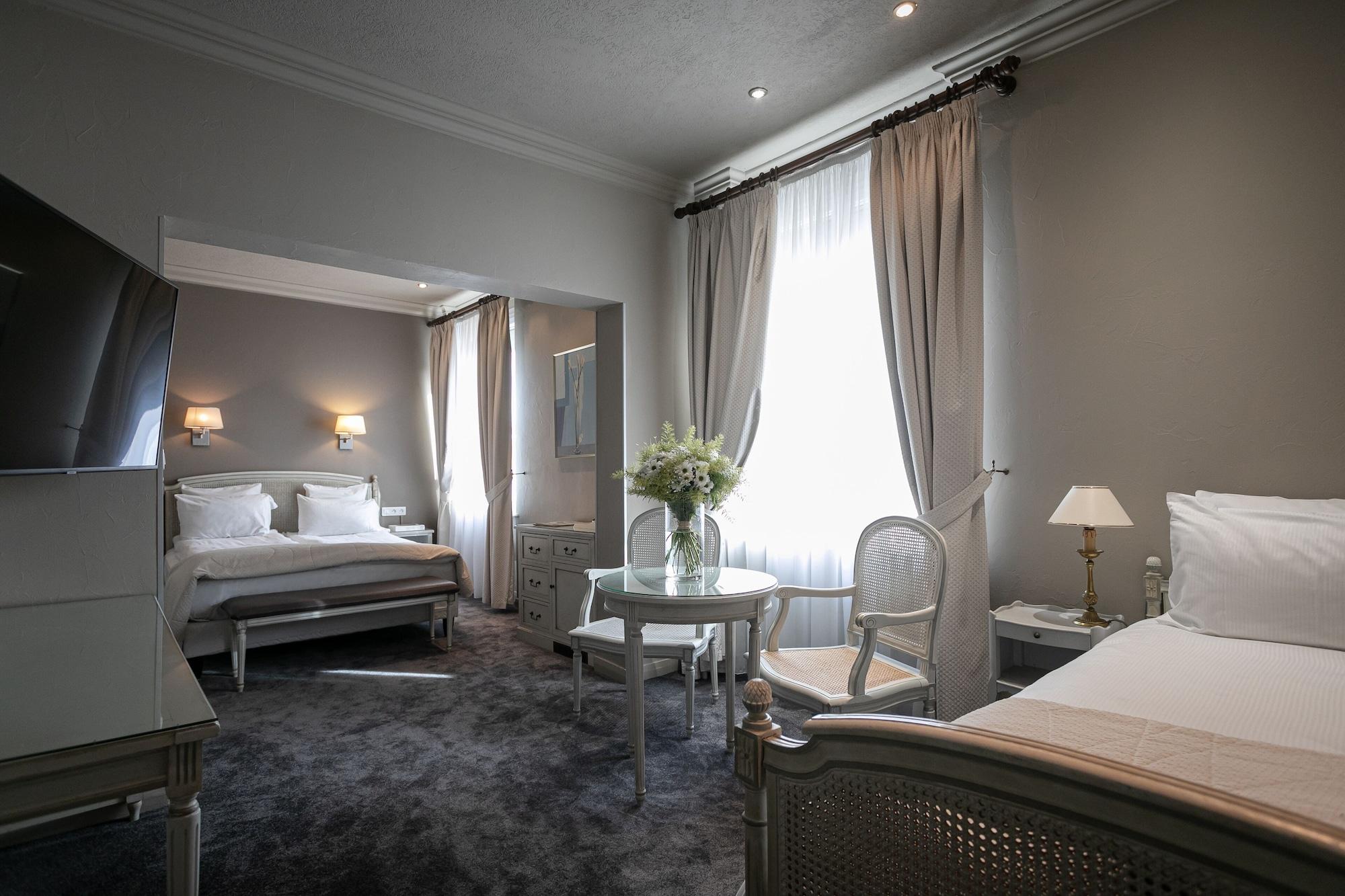 Grand Bristol Hotel 4*