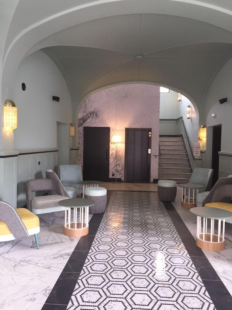 Grand Bristol Hotel