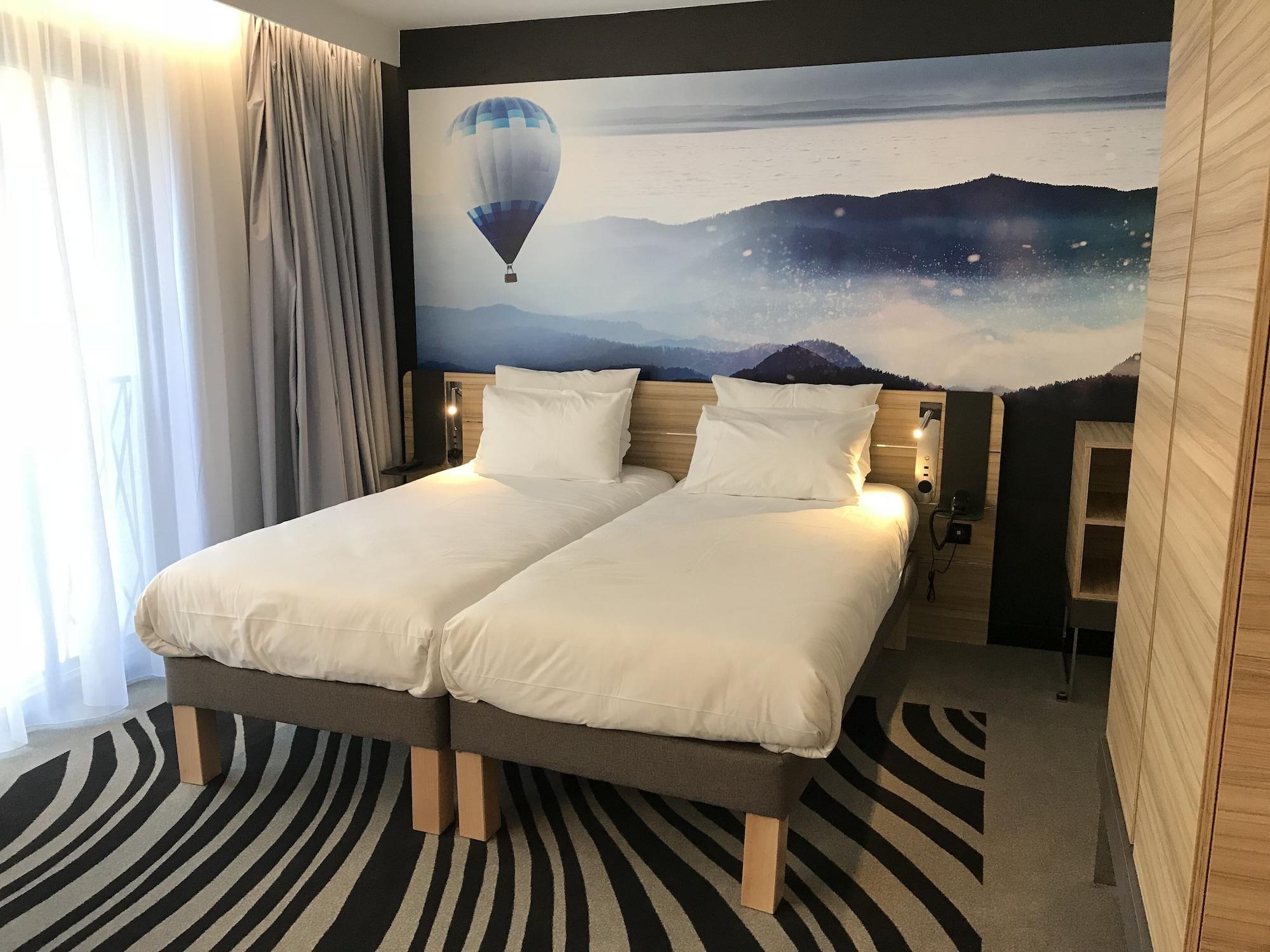 Novotel Centre Hotel 4*