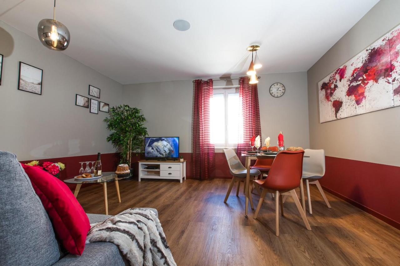 Le Red St Léon : Lit Queen Size * Wifi * Idéal Couple * Colmar