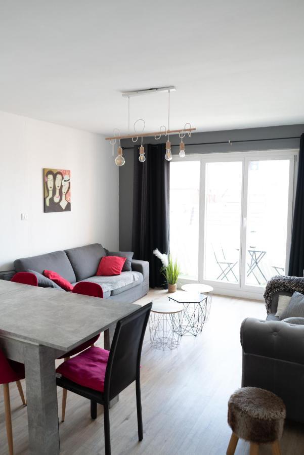 Apartment Mama With Aircon Including Parking 2 Cars