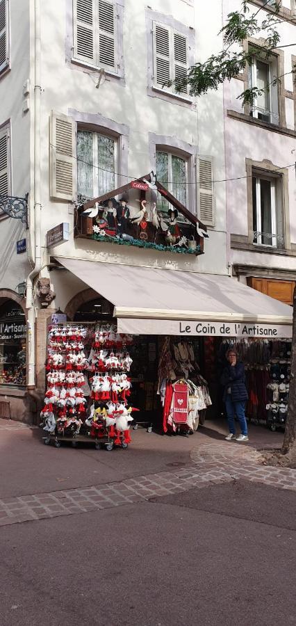 Le Red St Léon : Lit Queen Size * Wifi * Idéal Couple * Colmar