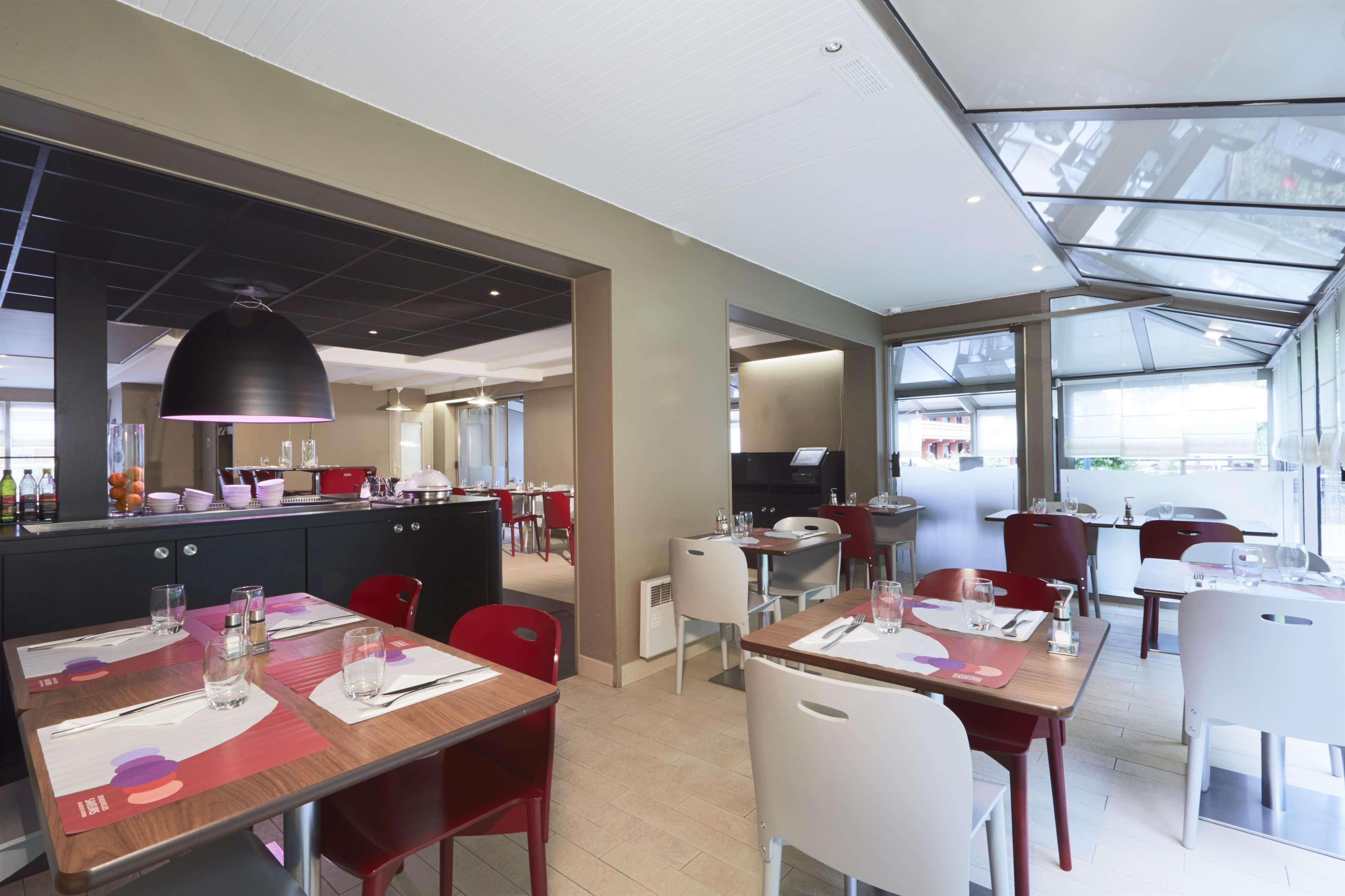 Campanile - Parc Des Expositions Hotel 3*