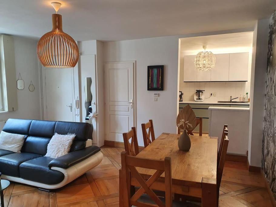 Centre Chez Gemsa Apartment