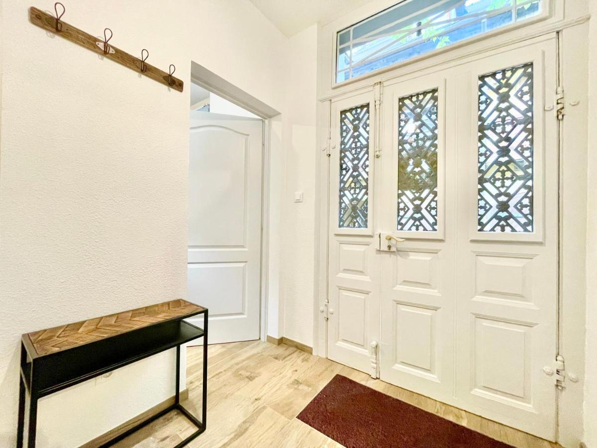 Apartment - Le Nichoir - Centre Historique - Parking Gratuit - Box Velo & Poussette *