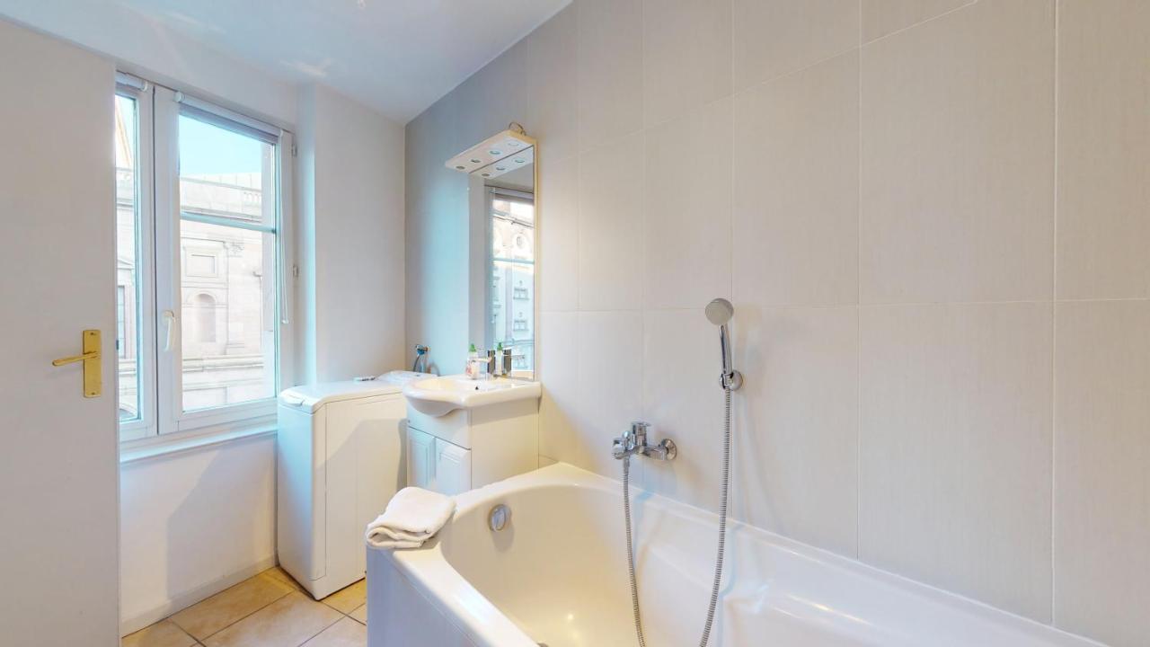 Apartment Des Bains Parking Hypercentre 6-8personnes Colmar