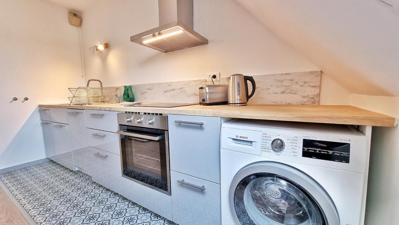 Mon Amour-chic-garage-fibre-rbnb Apartment